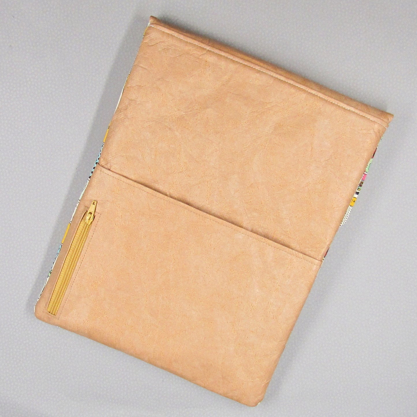 【玉紐】 Tyvek®TYPE5 シロクマ・コミック