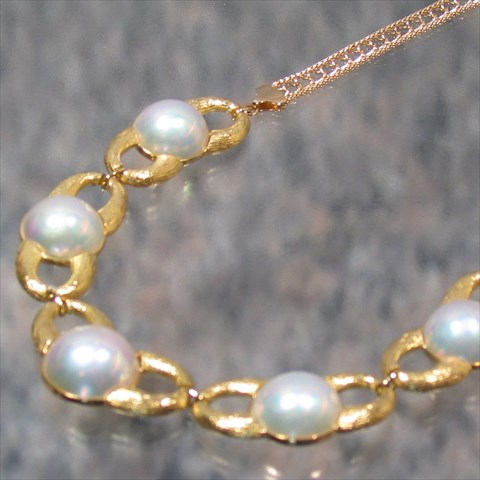 K18  Mabe-Pearl Necklace